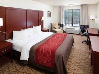 Red Lion Inn & Suites Оберн Экстерьер фото