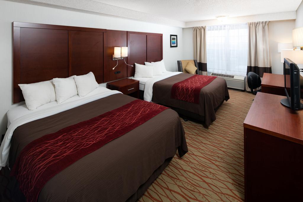 Red Lion Inn & Suites Оберн Экстерьер фото