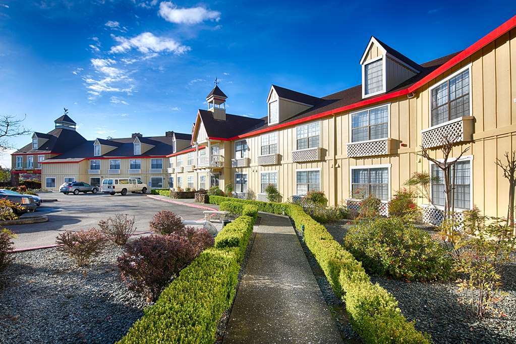 Red Lion Inn & Suites Оберн Экстерьер фото